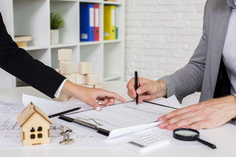 loan adviser undefined